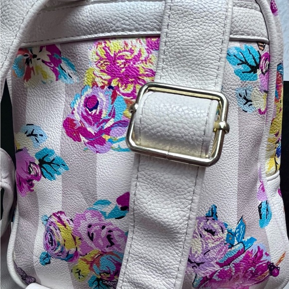 Betsey Johnson floral mini backpack - Picture 8 of 12